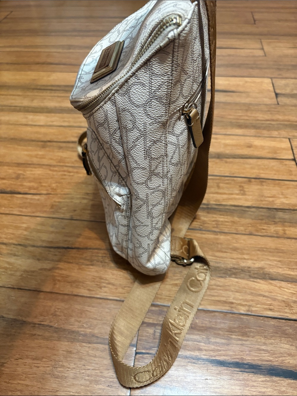 Calvin Klein Hudson Cargo Signature Backpack - Picture 4 of 12